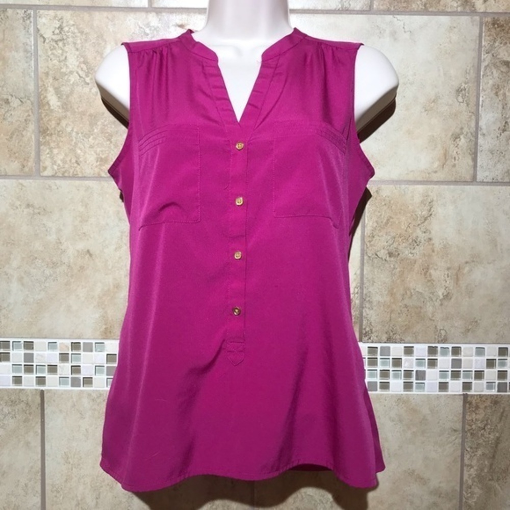 Banana Republic sleeveless popover blouse